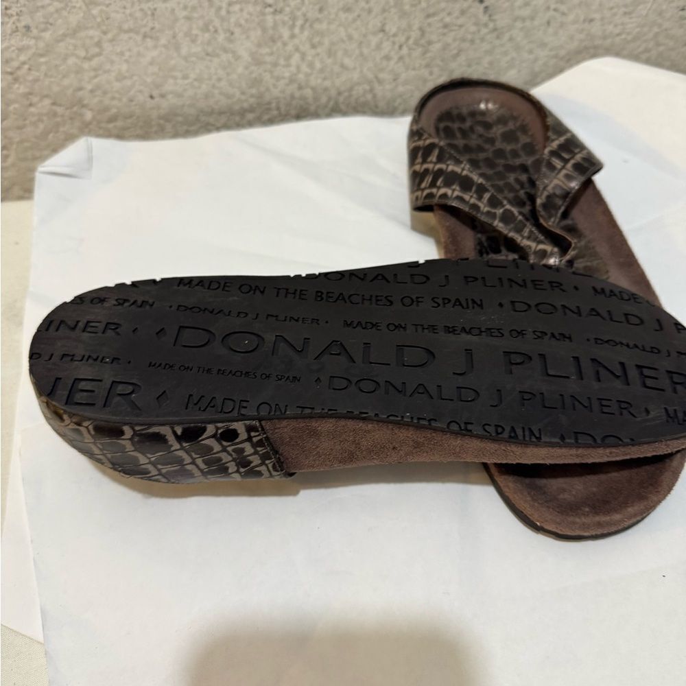 Donald Pliner  Sandals snake print size 8.5 - Picture 5 of 10